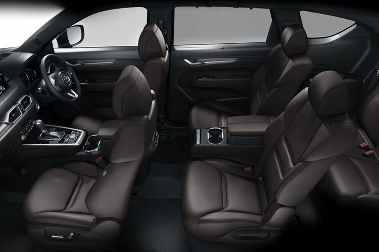 Vật liệu da Nappa và các đường viền mạ hợp kim sang trọng được hãng xe ôtô Mazda sử dụng khá nhiều trong nội thất của CX-8.