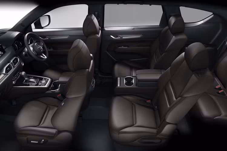 Vật liệu da Nappa và các đường viền mạ hợp kim sang trọng được hãng xe ôtô Mazda sử dụng khá nhiều trong nội thất của CX-8.