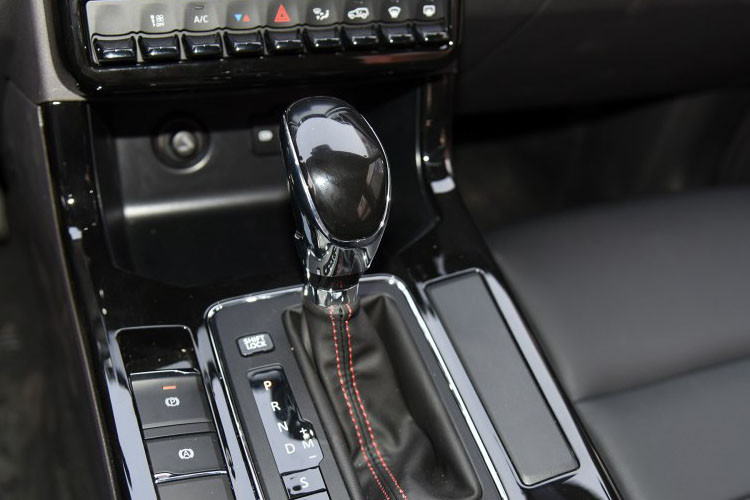 Changhe Q7 sử dụng động cơ xăng 4 xi-lanh, tăng áp, dung tích 1,5 lít do Mitsubishi sản xuất. Động cơ này tạo ra công suất tối đa 150 mã lực và đồng hành cùng hộp số sàn 6 cấp hoặc CVT. Sức mạnh sẽ được truyền tới cầu trước của xe.