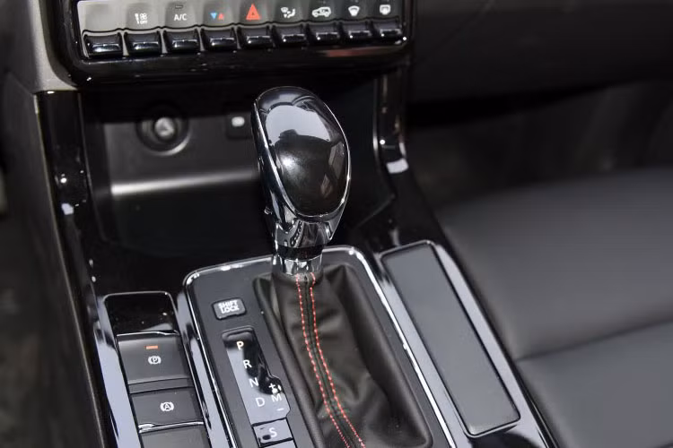 Changhe Q7 sử dụng động cơ xăng 4 xi-lanh, tăng áp, dung tích 1,5 lít do Mitsubishi sản xuất. Động cơ này tạo ra công suất tối đa 150 mã lực và đồng hành cùng hộp số sàn 6 cấp hoặc CVT. Sức mạnh sẽ được truyền tới cầu trước của xe.