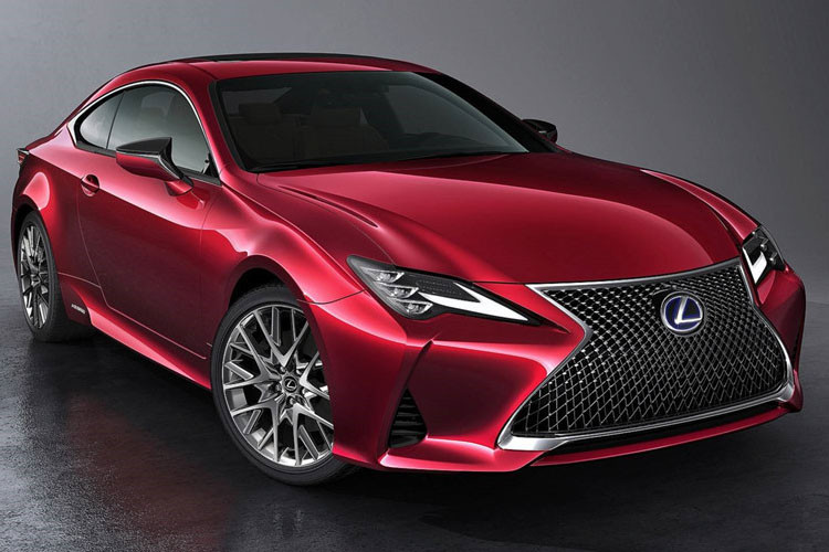 Sau hơn một tháng công bố hình ảnh, mẫu xe sang Lexus RC 2019 đã chính thức ra mắt công chúng tại triển lãm Paris Motor Show 2018 đang diễn ra. Ở phiên bản nâng cấp này xe nhận nhiều thay đổi lớn về cả ngoại thất lẫ động cơ máy.