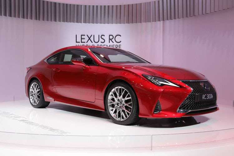  Sedan hạng sang Lexus RC 2019 trang động cơ tăng áp dung tích 2.0L với bướm ga được cải thiện độ nhạy. Giá xe hiện vẫn chưa được công bố.