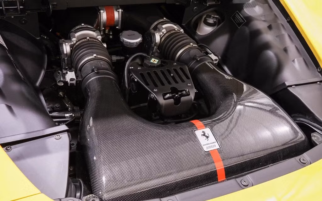 Bên cạnh danh hiệu siêu xe hàng hiếm, Ferrari Sergio còn từng là một trong số siêu xe tăng tốc nhanh nhất thế giới. Siêu xe chỉ mất 3 giây tăng tốc từ 0 đến 100 km/h, con số ấn tượng ngay tại thời điểm hiện tại.