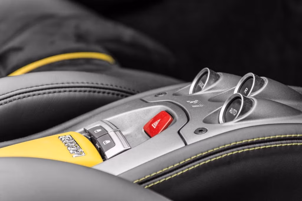 Siêu xe cực hiếm của Ferrari được phát triển trên Ferrari 458 Spider với thiết kế thân tùy biến và có công suất mạnh hơn nhiều Ferrari 458 thông thường.