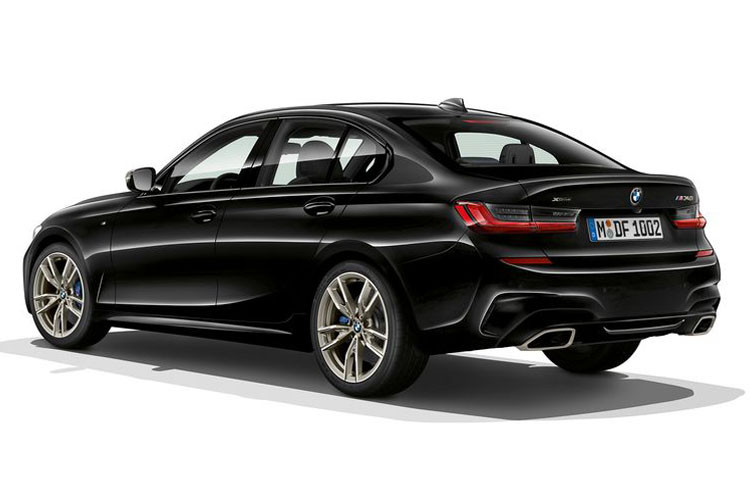 Theo tiết lộ xe sẽ được bán ra thị trường vào mùa hè năm sau. Giá bán của xe vẫn chưa được công bố.