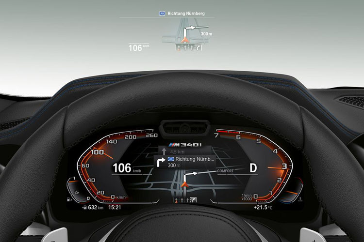 Toàn bộ sức mạnh được gửi đến các bánh xe thông qua hộp số tự động 8 cấp và hệ dẫn động cầu sau hoặc bốn bánh toàn thời gian xDrive (tùy chọn). M340i 2020 còn được trang bị hệ thống treo M Sport hoặc thiết lập chủ động với bộ giảm chấn liên kết với bộ nâng mới.