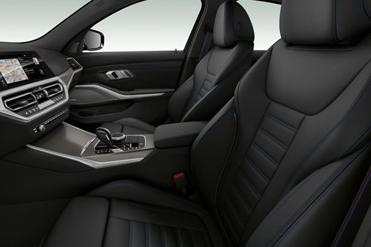 Ghế phong cách xe đua ấn tượng.