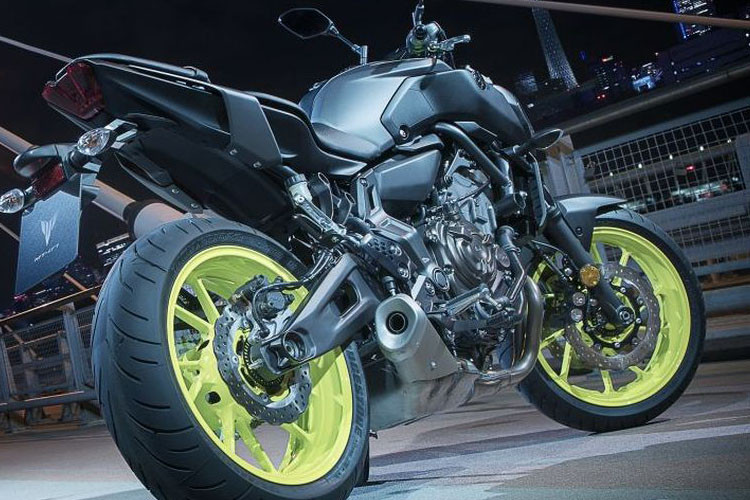 Yamaha MT-07 2019 sở hữu một số nâng cấp như hệ thống treo được cải tiến và hệ thống đèn chiếu sáng công nghệ LED