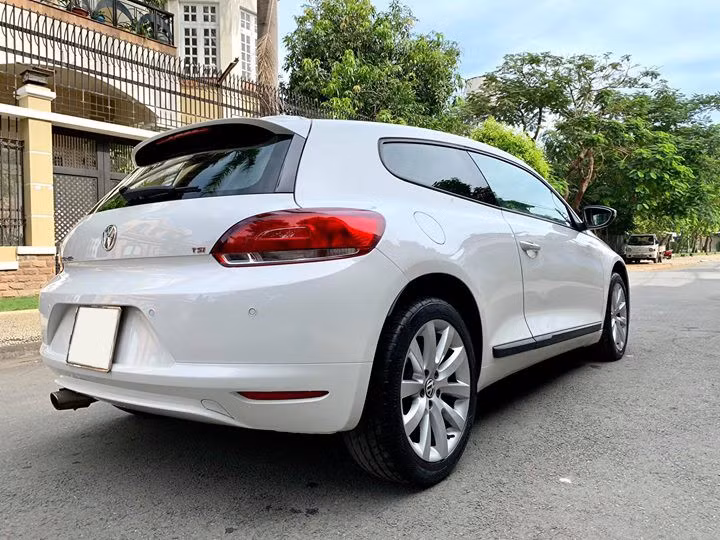 Động cơ này khi kết hợp cùng hộp số tự động 7 cấp ly hợp kép DSG cho ra công suất cực đại 160 mã lực tại tua máy 5.800 vòng/phút và mô-men xoắn cực đại đạt 240 Nm tại 1.500 - 4.500 vòng/phút.