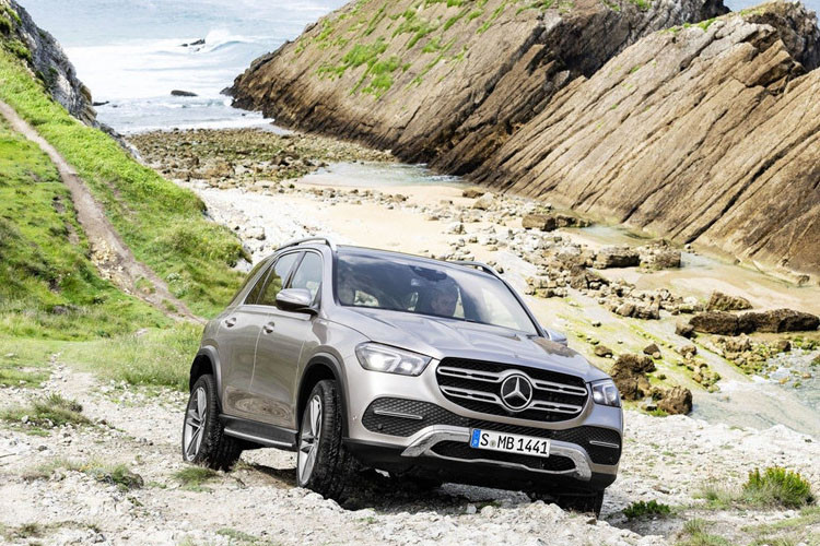 Mercedes-Benz GLE thế hệ mới có chiều dài cơ sở 2.995 mm, dài hơn 80 mm so với thế hệ trước.
