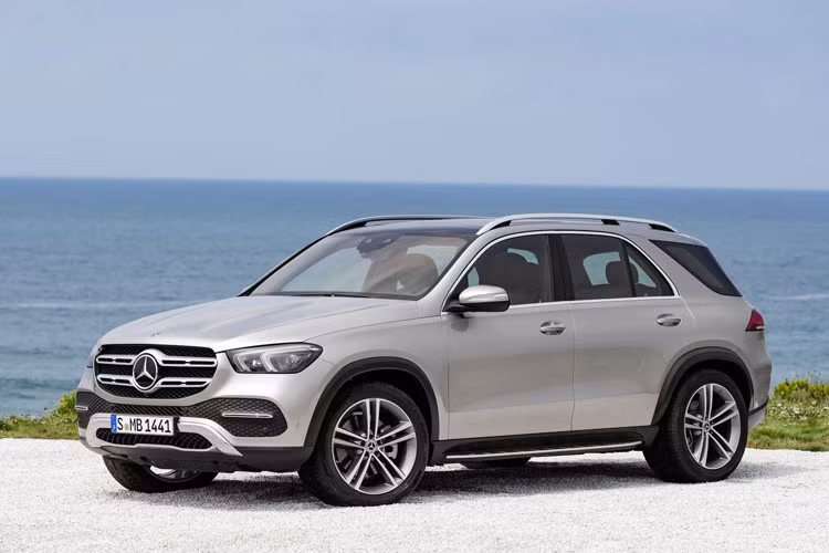 Tuy nhiên, ngoài hình ảnh thì hãng xe sang Mercedes-Benz lại không cung cấp thêm bất kì thông tin chi tiết nào về thông số kĩ thuật cũng như giá bán của siêu phẩm này.