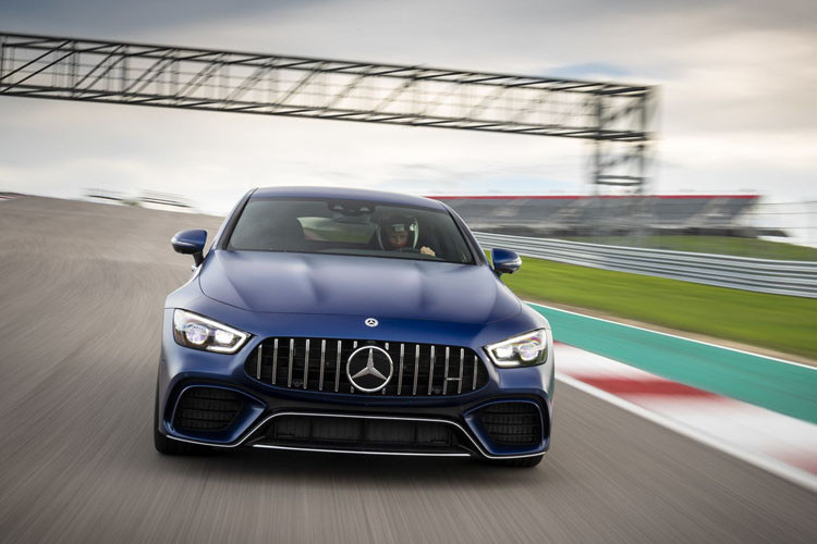 Sau hơn 6 tháng ra mắt lần đầu tại triển lãm Geneva Motor Show, mẫu siêu sedan Mercedes-Benz AMG GT 4 cửa vừa được lên dây chuyền sản xuất từ tháng 9.