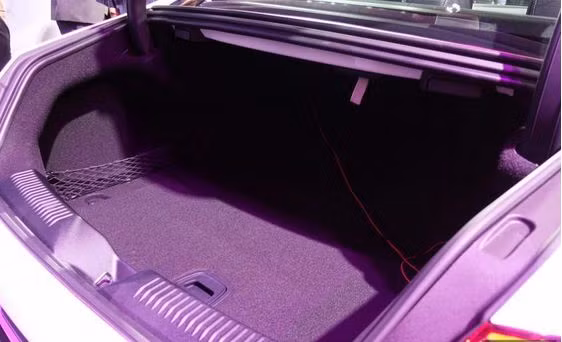 Khoang hành lý rộng thoáng.