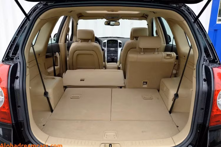 Hiện chưa có hình ảnh nội thất và thông số và giá bán Chevrolet Captiva 2019. Chỉ biết rằng, xe sẽ có 2 phiên bản là nội thất 5 và 7 chỗ.