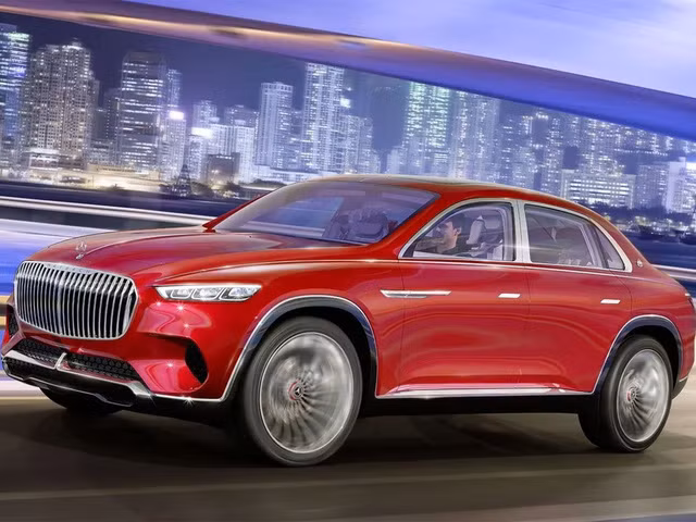 Bản concept vừa xuất hiện này có tên Mercedes-Maybach Ultimate Luxury. Nhiều ý kiến cho rằng, thiết kế phần đầu xe chủ yếu là những đường nét lấy từ Mercedes-Maybach Vision 6...