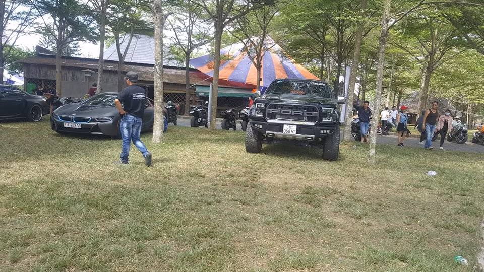 Ford F-150 độ lên bản Raptor khủng.