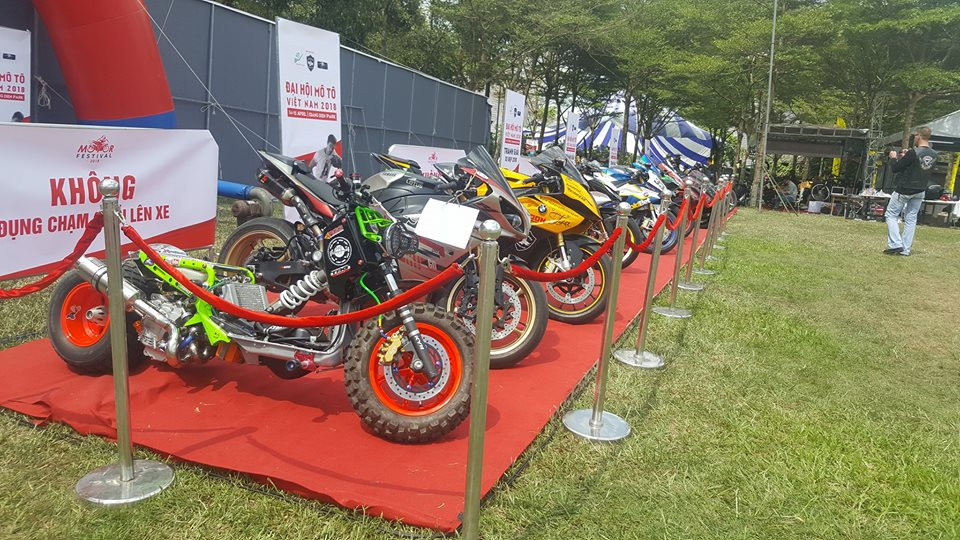 Đại hội môtô diễn ra tại khu du lịch Thác Giang Điền từ ngày 14 đến 15/4/2018. Tại đây không chỉ có loạt xe môtô khủng tham gia mà còn bao gồm cả dàn siêu xe tiền tỷ của dân chơi Sài Gòn đổ về.