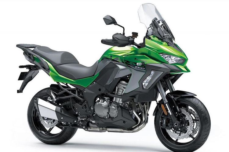Theo đó, môtô sport adventure Kawasaki Versys 1000 2019 được đổi mới khá nhiều về ngoại hình. Xe được thiết kế dựa theo cảm hứng lấy từ các dòng Ninja 400 và ZX-6R 2019.