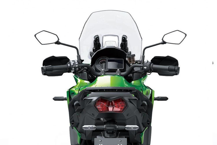 Chiều cao yên của Kawasaki Versys 1000 phiên bản 2019 là 840mm, nhưng có thể hạ thấp xuống còn 820mm với tùy chọn yên thấp.