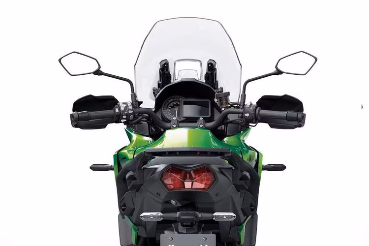 Chiều cao yên của Kawasaki Versys 1000 phiên bản 2019 là 840mm, nhưng có thể hạ thấp xuống còn 820mm với tùy chọn yên thấp.
