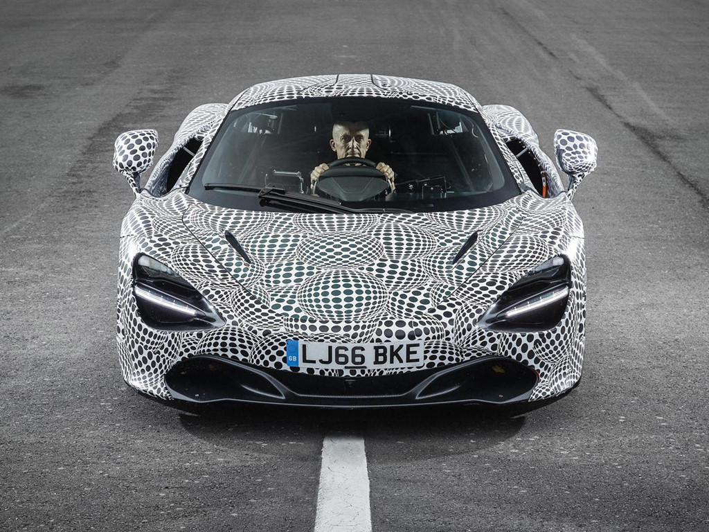 Được biết, ngày ra mắt chính thức Speedtail sẽ là 12/10.