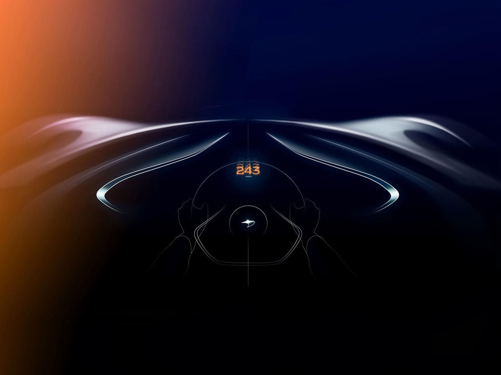 Mặc dù thông tin về công suất của Speedtail đang được giữ kín nhưng được biết siêu xe này sẽ được trang bị động cơ đốt trong cùng với ít nhất một động cơ điện đi kèm. Động cơ đốt trong được cho là phiên bản điều chỉnh của động cơ tăng áp kép V8 4.0 lit trên 720S.