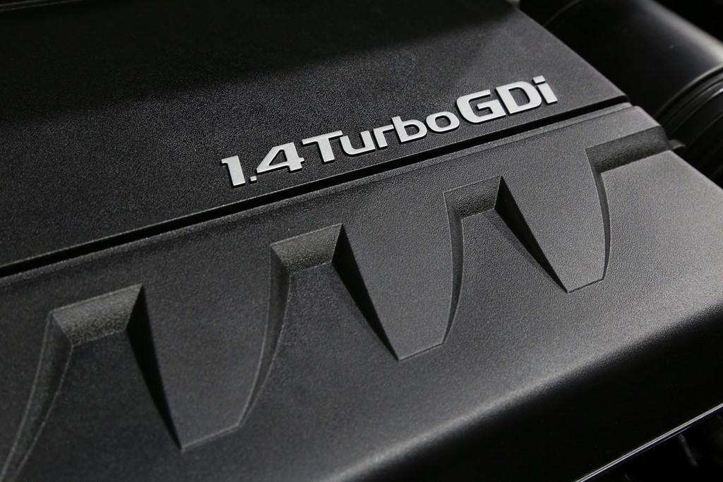 Hiện hãng xe ôtô Kia không tiết lộ nhiều thông tin liên quan đến hệ dẫn động của Proceed nhưng nhiều khả năng đó là sẽ động cơ kế thừa từ các mẫu xe Kia khác. Dung tích động cơ sẽ từ 1 – 1.6L, thậm chí có thể có cả phiên bản GT hiệu suất cao.