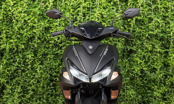 Yamaha NVX 155 được áp dụng giảm 1,5-2 triệu đồng/chiếc. Như mẫu tiêu chuẩn từ 45 triệu xuống còn 43,5- 44 triệu đồng/chiếc. Mẫu NVX 155 camo từ 52,7 triệu giảm còn 50,2-50,7 triệu đồng/chiếc.