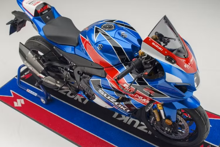 Thông số kỹ thuật của Buildbase Suzuki GSX R1000R 2019 chưa được tiết lộ. Tuy nhiên nếu mẫu xe này dựa trên Suzuki GSX-R1000R 2018, có nghĩa nó sẽ được trang bị động cơ 4 xy-lanh dung tích 998,8 cc có thể sản sinh công suất 202 mã lực tại 13.200 vòng/phút và mô-men xoắn cực đại 117,6 Nm tại 10,800 vòng/phút. Tốc độ tối đa là 300 km/h.