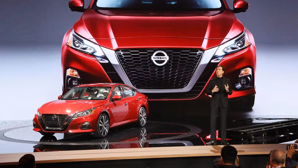 Ở một số thị trường khác, trong đó có Việt Nam, Nissan Altima có tên khác là Nissan Teana. Nissan Teana 2019 mới vừa chính thức ra mắt tại triển lãm ô tô NewYork. Xe nằm trong phân khúc sedan hạng D, cạnh tranh với những đối thủ sừng sỏ như Toyota Camry, Honda Accord, Hyundai Sonata...