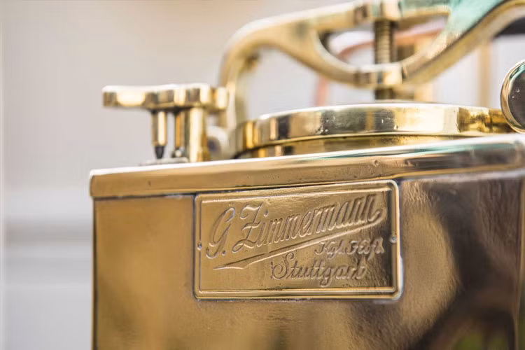 Bình xăng xe đẹp mắt.