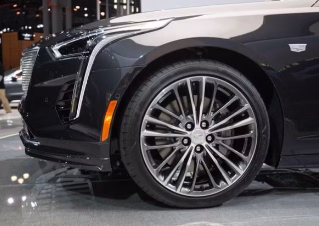 Bộ mâm đa chấu sơn bạc nổi bật.