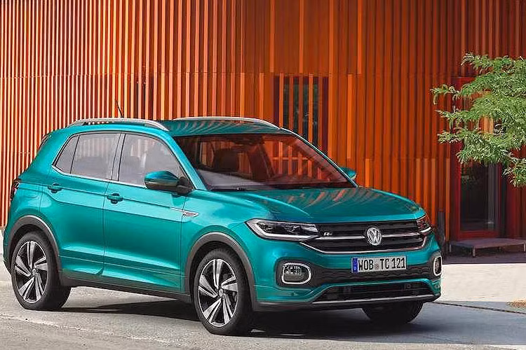 Mẫu xe Volkswagen T-Cross mới được phát triển dựa trên nền tảng khung sàn MQB A0 của tập đoàn Volkswagen - hiện cũng đang nằm phía sau lớp vỏ của các dòng xe mini như Volkswage Polo hay Audi A1.