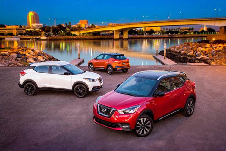 Mẫu crossover cỡ nhỏ Nissan Kicks 2019 mới vừa chính thức được mở bán với giá khởi điểm từ 18.540 USD (khoảng 432,1 triệu đồng) cho bản Kicks S ở thị trường Mỹ. Được biết vì có "giá tốt" nên mẫu xe này đang được bán rất chạy - thậm chí cháy hàng.