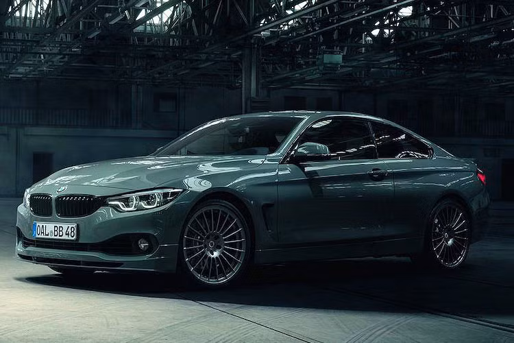 Dù là một phiên bản đặc biệt nhưng mẫu xe Alpina B4 S Edition 99 vẫn sở hữu ngoại hình không khác biệt quá nhiều so với những chiếc 4 Series.