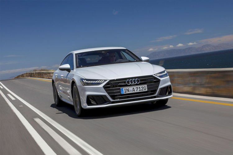 Sau gần một năm được giới thiệu đến công chúng, mẫu xe sedan Audi A7 Sportback 2019 chính thức được mở bán tại thị trường Mỹ với giá từ 68.00 USD (tương đương khoảng hơn 1,58 tỷ đồng).