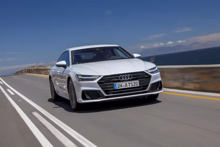 Sau gần một năm được giới thiệu đến công chúng, mẫu xe sedan Audi A7 Sportback 2019 chính thức được mở bán tại thị trường Mỹ với giá từ 68.00 USD (tương đương khoảng hơn 1,58 tỷ đồng).