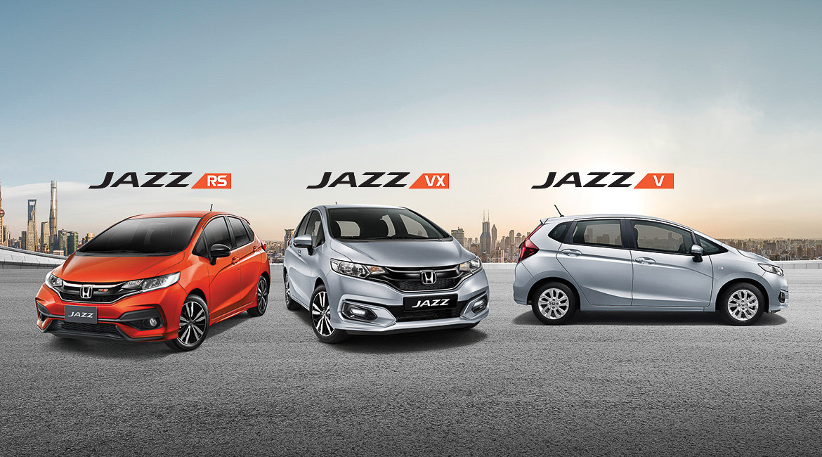 Đầu tiên, về giá bán, ba phiên bản xe Honda Jazz mới có giá bán chênh lệch nhau khá nhiều. Cụ thể, phiên bản 1.5 V có giá điểm từ 539 triệu, bản 1.5 VX có giá từ 589 triệu đồng và 1.5 RS có giá từ 619 triệu đồng.