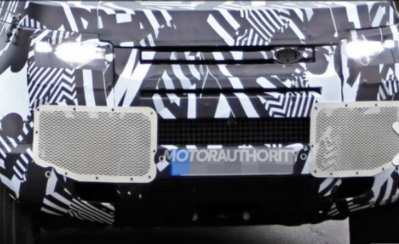 Phần đầu xe bị dán kín khi chạy thử nên khó để biết được thiết kế chi tiết của xe.