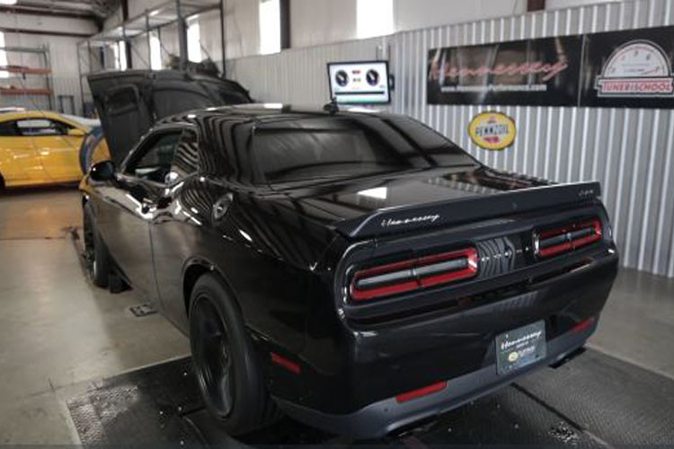 Về thiết kế, hầu như ngoại thất của chiếc xe hoàn toàn được hãng giữ nguyên.