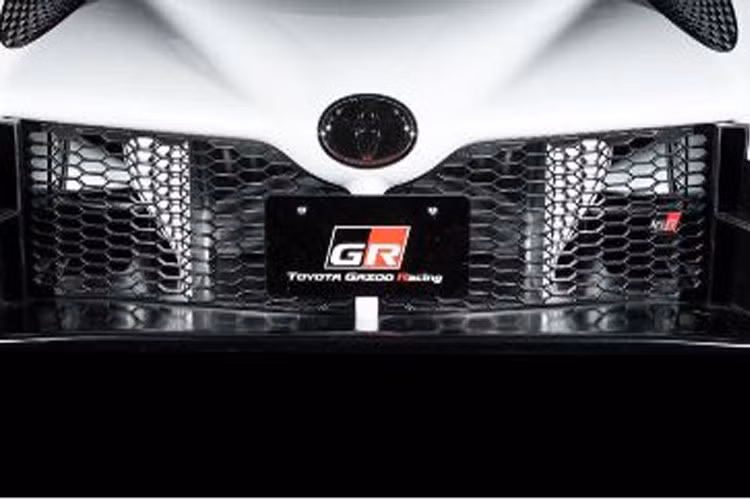 Thông tin chính thức này từ hãng Toyota khiến không ít người mê xe phải giật mình. Bởi lâu nay, Toyota chỉ chú trọng và rất được lòng khách khi tung ra những mẫu xe phổ thông hiện đại, giá cả lại rất phải chăng.