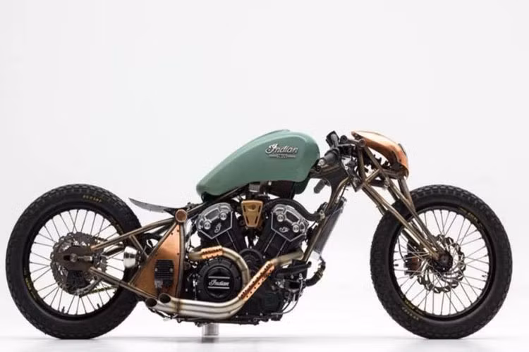 Người chiến thắng trong cuộc thi độ xe trên những chiếc xe đình đám của hãng này mang tên "The Wrench: Scout Bobber Build Off" do hãng xe môtô Indian của Mỹ tổ chức năm nay lại là Alfredo Juarez - một kỹ sư hàng không của cơ quan hàng không vũ trụ Mỹ NASA. Điều này khiến không ít người bất ngờ và tỏ ra thán phục.