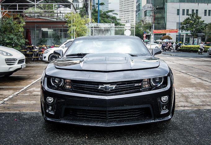 Động cơ 6,2 lít V8 siêu nạp của mẫu xe cơ bắp được nâng cấp tăng hơn 170 mã lực so với nguyên bản.