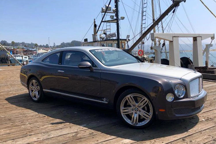 Mới đây, hãng độ Ares Design đã tung ra một phiên bản hai cửa đặc biệt của Bentley Mulsanne trông như thể nó là chiếc xe nguyên bản từ nhà máy. Chiếc xe này đã nhanh chóng được bàn giao cho khách hàng ngay tại Tuần lễ xe hơi Monterey đang diễn ra.