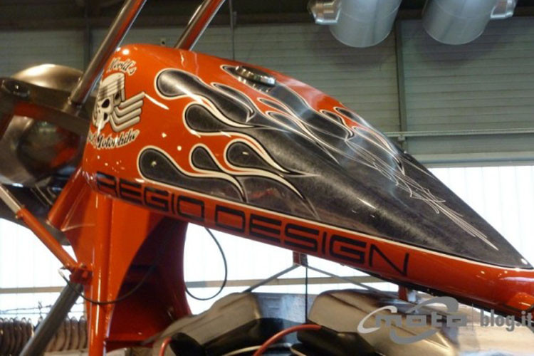 Cận cảnh bình nhiên liệu thiết kế lạ và to nhất từng thấy.