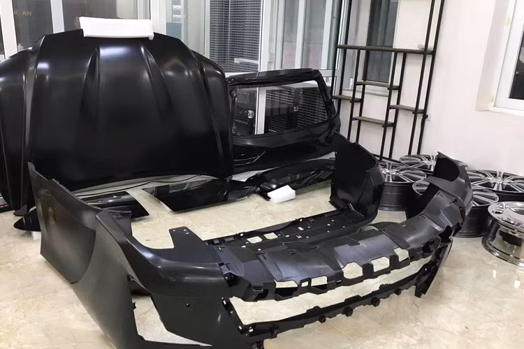 Đây chính là bộ vỏ xe LX570 đời mới được nhập từ Thái Lan.