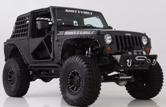 Đây là mẫu xe off road Jeep Wrangler JK đang hiện hành. Mẫu xe concept này được dựa trên Jeep Wrangler JK nên nhiều khả năng sẽ sử dụng động cơ V6, dung tích 3.6 lít, sản sinh công suất tối đa 285 mã lực và mô-men xoắn cực đại 260 lb-ft. Kết nối với động cơ là một hộp số tự động và hệ thống dẫn động 4 bánh.