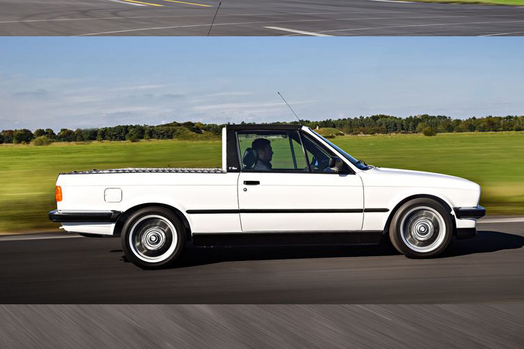 Đáng chú ý ở mẫu xe BMW M3 E30 này là có phần nóc xe làm bằng chất liệu vải mềm như dòng xe convertible ngày nay của BMW.