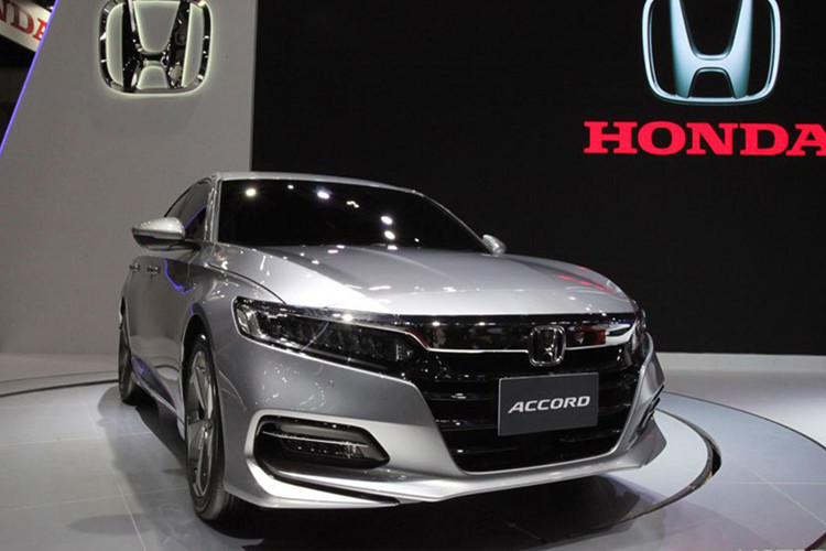 Accord 2019 sở hữu công nghệ LED ở hệ thống đèn pha, đèn sương mù và đen hậu.