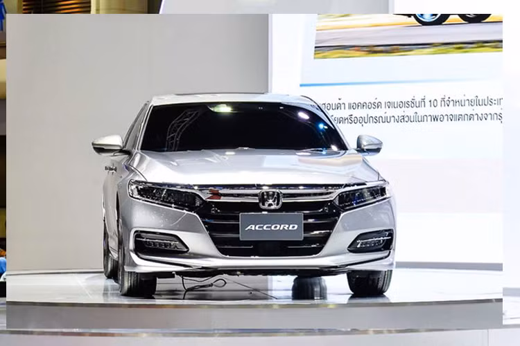 Tại triển lãm Thái Lan Motor Expo, Honda đã công bố phiên bản nâng cấp cuả mẫu sedan Honda Accord 2019 sau hơn một năm ra mắt tại Mỹ. Đây chỉ là bản trưng bày, bản sản xuất sẽ ra mắt vào đầu năm sau. Chính vì thế không nhiều thông tin được công bố ở thời điểm này. Thậm chí nội thất mẫu sedan này còn được giấu bởi một lớp kính đen.
